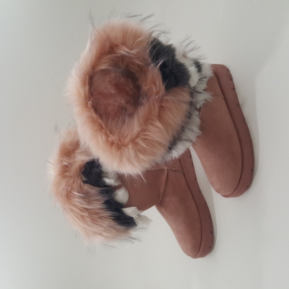 Yoki faux fur Trim blush boots size 8 - Picture 1 of 7